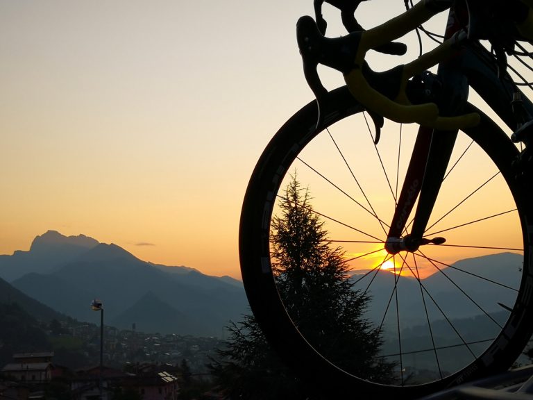 Grem bike hostel premolo tramonto