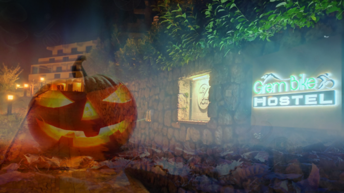 Hostel halloween